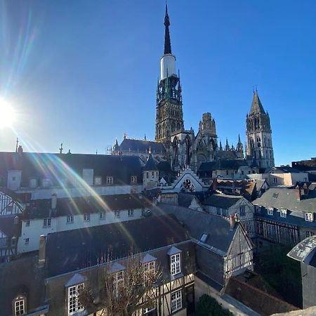 Sous Les Clochers De Rouen - Cathedrale Kültér fotó