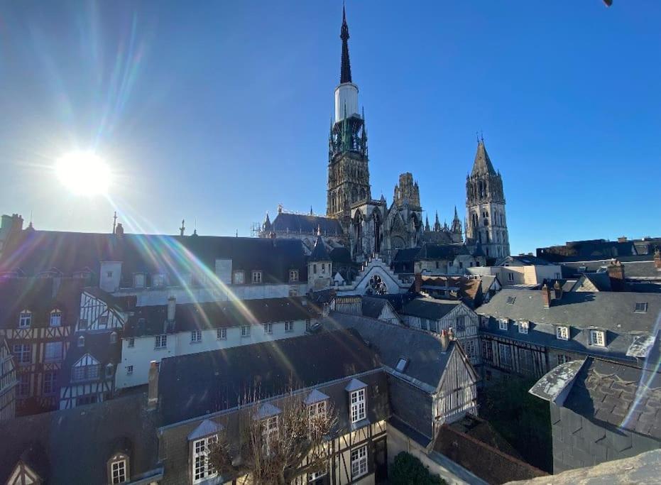 Sous Les Clochers De Rouen - Cathedrale Kültér fotó